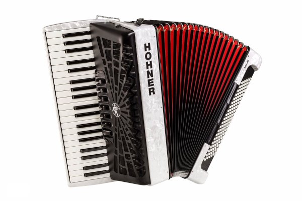 Bravo III 96 Bass Piano Accordion, White