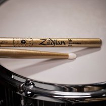 Z Custom LE Drumstick Collection 5A Gold Chroma, Nylon Tip