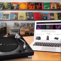 High Torque Direct-Drive Turntable With USB