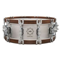 Limited 5″ x 14″ Snare Drum, Aluminum With Walnut Hoops