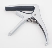 Capo With Pin Puller